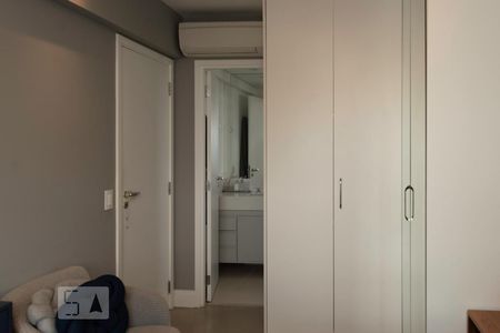 Suíte de apartamento para alugar com 2 quartos, 68m² em Mirandópolis, São Paulo