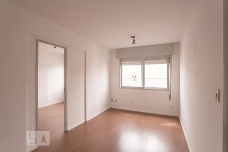 Sala de apartamento para alugar com 1 quarto, 38m² em Centro Histórico, Porto Alegre