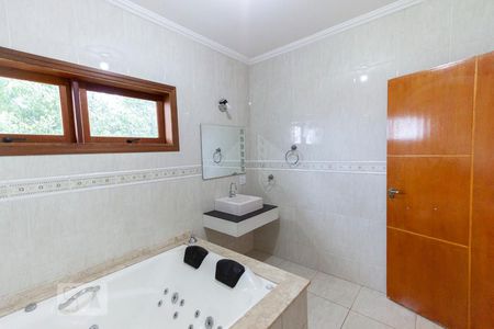 Banheiro suite de casa à venda com 4 quartos, 380m² em Parque Taquaral, Campinas