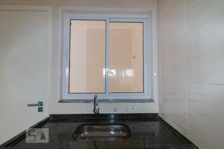 Cozinha de apartamento à venda com 2 quartos, 48m² em Vila Portuguesa, São Paulo