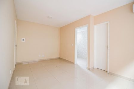 Sala/Quarto de kitnet/studio para alugar com 1 quarto, 35m² em Partenon, Porto Alegre