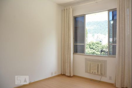 Sala de apartamento à venda com 2 quartos, 76m² em Botafogo, Rio de Janeiro