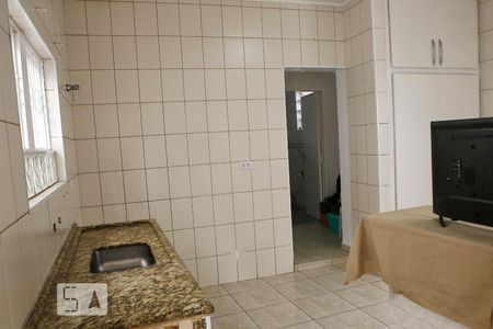 Cozinha de casa para alugar com 1 quarto, 40m² em Vila Guarani (z Sul), São Paulo