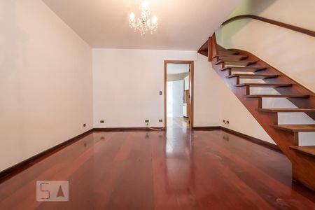 Sala de casa para alugar com 2 quartos, 130m² em Santo Amaro, São Paulo