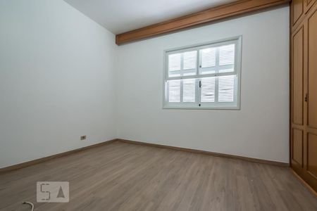 Quarto 1 de casa para alugar com 2 quartos, 130m² em Santo Amaro, São Paulo