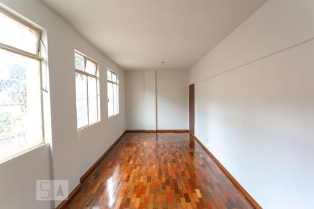 Apartamento para alugar com 2 quartos, 110m² em Sagrada Família, Belo Horizonte