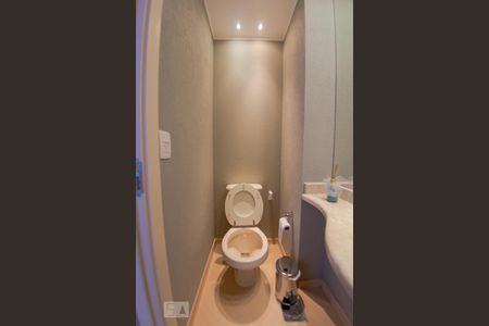 Lavabo de apartamento à venda com 2 quartos, 66m² em Rio Branco, Porto Alegre