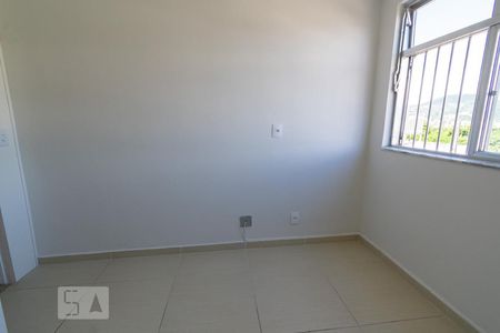 Quarto 1 de apartamento para alugar com 2 quartos, 60m² em Freguesia (jacarepaguá), Rio de Janeiro