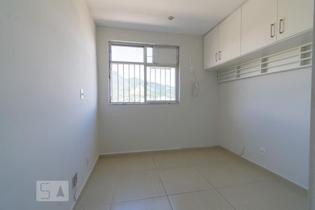 Quarto 1 de apartamento para alugar com 2 quartos, 60m² em Freguesia (jacarepaguá), Rio de Janeiro