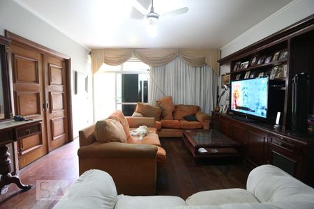 Sala de TV de apartamento à venda com 5 quartos, 800m² em Caxingui, São Paulo