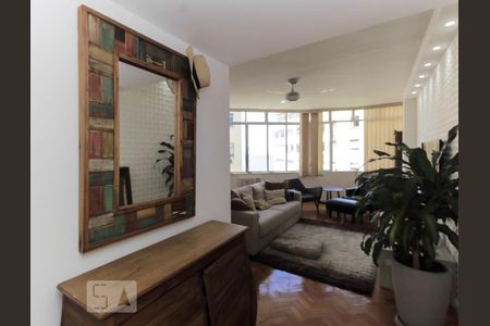 Hall de Entrada de apartamento para alugar com 3 quartos, 150m² em Leme, Rio de Janeiro