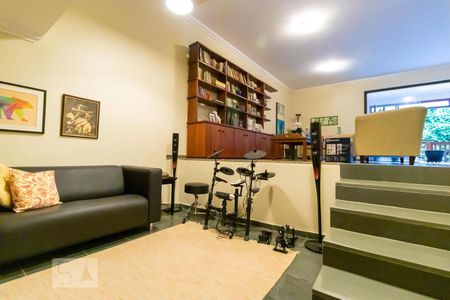 Sala 01 de casa à venda com 4 quartos, 590m² em Vila Brandina, Campinas