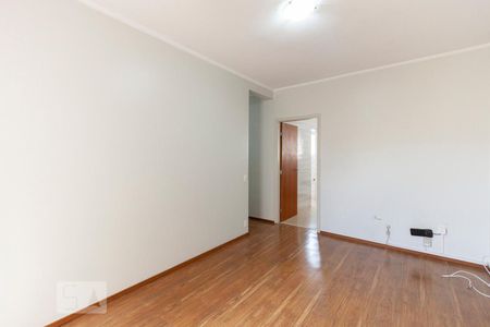 Sala de apartamento para alugar com 3 quartos, 75m² em Vila Iza, Campinas