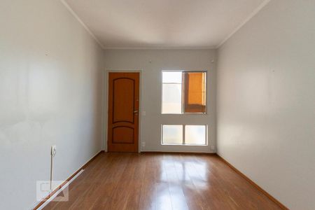 Sala de apartamento para alugar com 3 quartos, 75m² em Vila Iza, Campinas