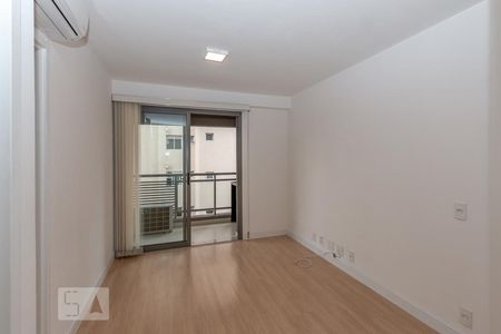 Sala de kitnet/studio para alugar com 1 quarto, 36m² em Cidade Monções, São Paulo