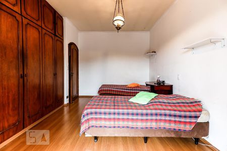 Casa à venda com 350m², 5 quartos e 4 vagas Casa à venda com 350m², 5 quartos e 4 vagasQuarto 3