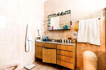 Casa à venda com 350m², 5 quartos e 4 vagas Casa à venda com 350m², 5 quartos e 4 vagasBanheiro da Suíte 1