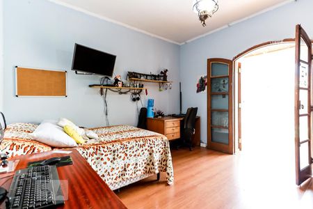 Casa à venda com 350m², 5 quartos e 4 vagas Casa à venda com 350m², 5 quartos e 4 vagasQuarto 2 Suíte