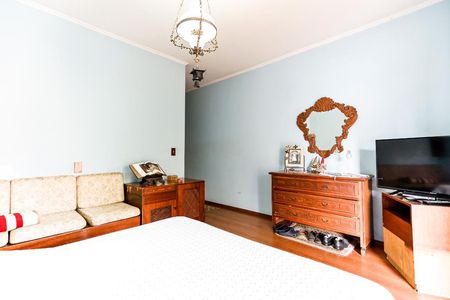 Casa à venda com 350m², 5 quartos e 4 vagas Casa à venda com 350m², 5 quartos e 4 vagasQuarto 1 Suíte