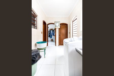 Casa à venda com 350m², 5 quartos e 4 vagas Casa à venda com 350m², 5 quartos e 4 vagasÁrea de Serviço