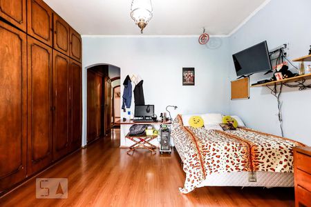 Casa à venda com 350m², 5 quartos e 4 vagas Casa à venda com 350m², 5 quartos e 4 vagasQuarto 2 Suíte