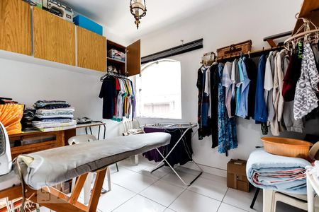 Casa à venda com 350m², 5 quartos e 4 vagas Casa à venda com 350m², 5 quartos e 4 vagasQuarto de Serviço 1