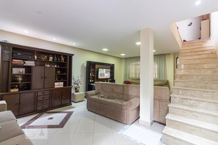 Sala de casa à venda com 3 quartos, 244m² em Jardim Roberto, Osasco