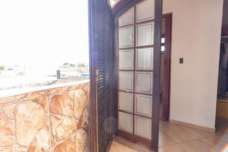 Varanda de casa à venda com 3 quartos, 125m² em Jardim Roberto, Osasco