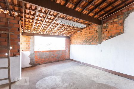 Área de Serviço de casa para alugar com 3 quartos, 303m² em Jardim das Flores, Osasco