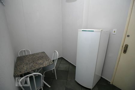 Cozinha de kitnet/studio para alugar com 1 quarto, 25m² em Botafogo, Rio de Janeiro