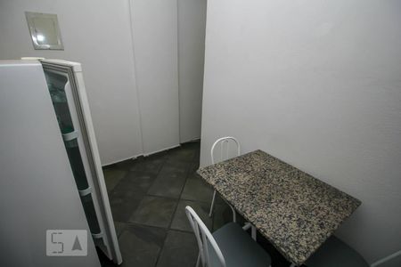 Cozinha de kitnet/studio para alugar com 1 quarto, 25m² em Botafogo, Rio de Janeiro