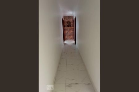 Corredor de casa para alugar com 3 quartos, 162m² em Qne 8, Brasília