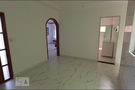 Sala de Jantar de casa para alugar com 3 quartos, 162m² em Qne 8, Brasília