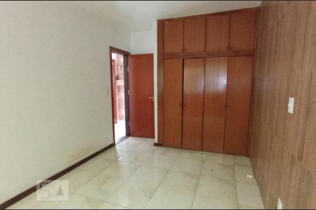 Quarto 1 de casa para alugar com 3 quartos, 162m² em Qne 8, Brasília