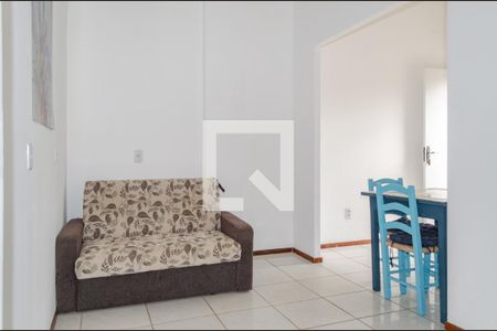 Sala de casa para alugar com 2 quartos, 65m² em Canasvieiras, Florianópolis