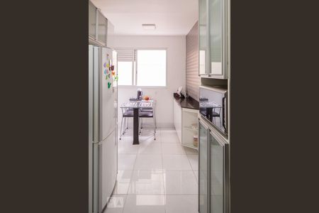 Apartamento à venda com 145m², 3 quartos e 2 vagas Apartamento à venda com 145m², 3 quartos e 2 vagasCozinha