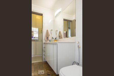 Apartamento à venda com 145m², 3 quartos e 2 vagas Apartamento à venda com 145m², 3 quartos e 2 vagasBanheiro Social