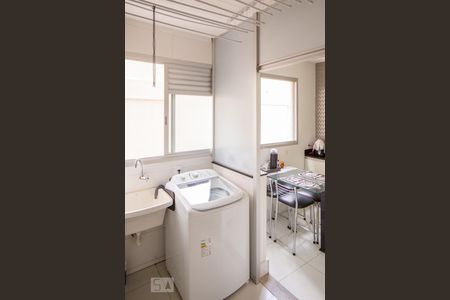 Apartamento à venda com 145m², 3 quartos e 2 vagas Apartamento à venda com 145m², 3 quartos e 2 vagasÁrea de Serviço