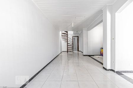 Sala de Estar de casa para alugar com 2 quartos, 111m² em Capão da Imbuia, São José dos Pinhais