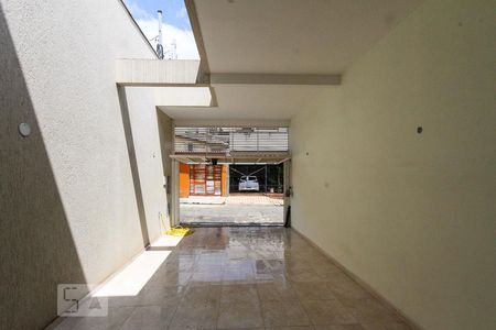 Garagem de casa à venda com 2 quartos, 100m² em Vila Paulo Silas, São Paulo