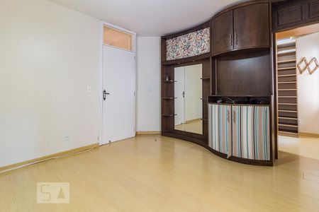 Dormitório de casa para alugar com 2 quartos, 117m² em Medianeira, Porto Alegre