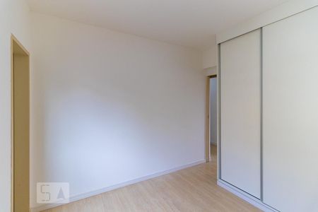 Quarto da suíte de kitnet/studio para alugar com 1 quarto, 37m² em Botafogo, Campinas