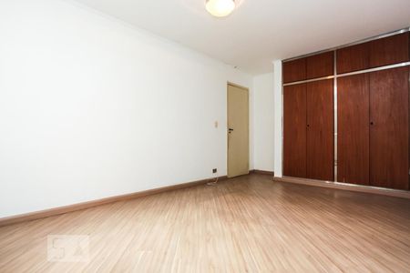 Suíte 1 de casa à venda com 3 quartos, 400m² em Vila Inah, São Paulo