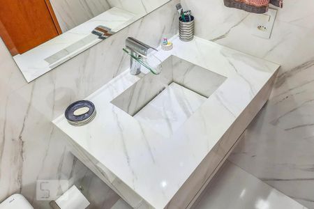 Apartamento à venda com 176m², 2 quartos e 2 vagas Apartamento à venda com 176m², 2 quartos e 2 vagasBanheiro Social