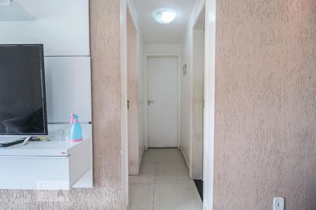 Corredor de apartamento para alugar com 2 quartos, 56m² em Taquara, Rio de Janeiro