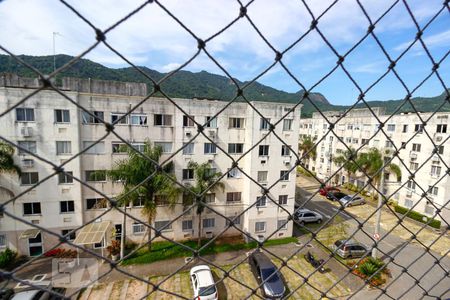 Vista do Quarto 1 de apartamento para alugar com 3 quartos, 58m² em Vargem Pequena, Rio de Janeiro