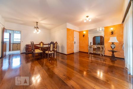 Sala de apartamento para alugar com 3 quartos, 160m² em Vila Bastos, Santo André