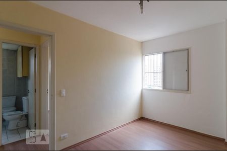 Quarto 1 de apartamento para alugar com 2 quartos, 49m² em Vila Parque Jabaquara, São Paulo