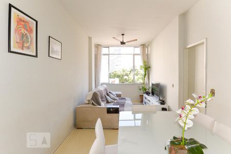 Apartamento à venda com 90m², 3 quartos e sem vagaSala