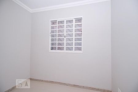 quarto 1 de apartamento para alugar com 2 quartos, 45m² em Itapoã, Belo Horizonte